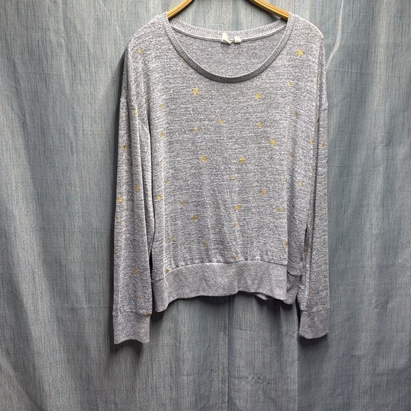 GAP Gray Star-Patterned Women's Top size large - Picture 2 of 8